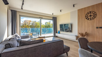 Apartament B402